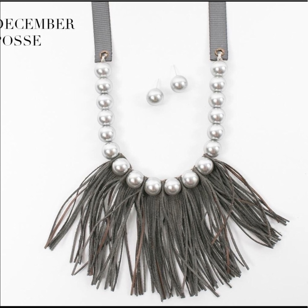 Plunder December posse set